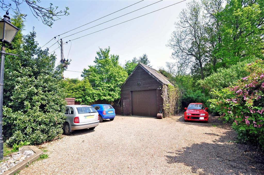 4 bed House for sale in Maidstone Mouseprice